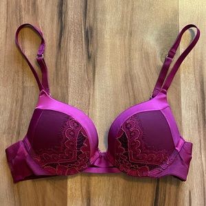 Victoria’s Secret bombshell bra